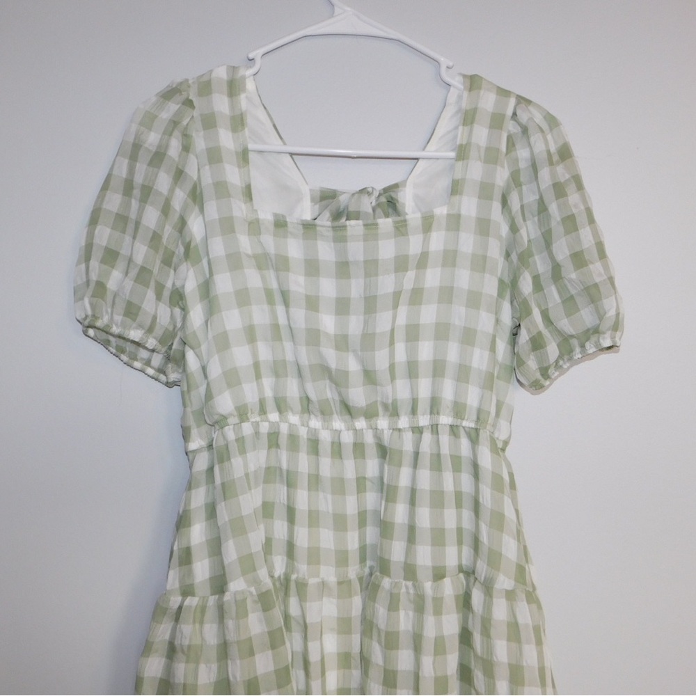 plaid patterned sage green flowy dress size medium